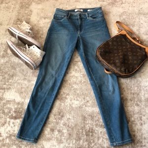 Guess size 27 1981 skinny